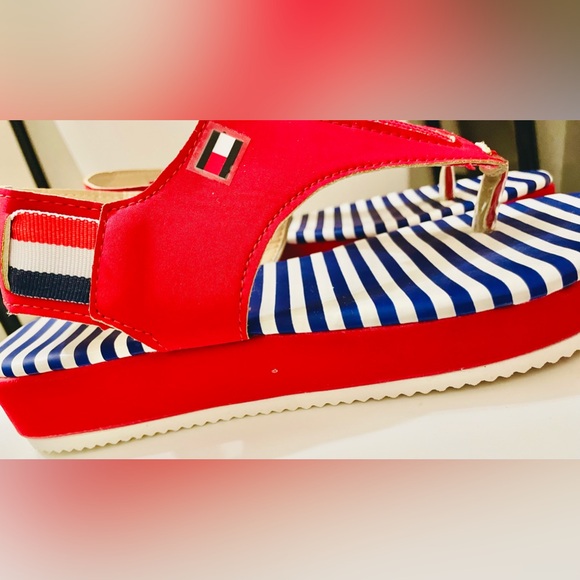 Tommy Hilfiger chunky heel red sandals - Picture 4 of 9